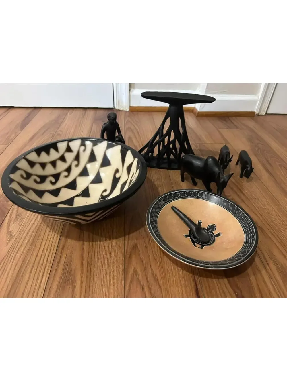 Featured Handcrafted African Tribal Artisan Set Gift- 8 pcs
